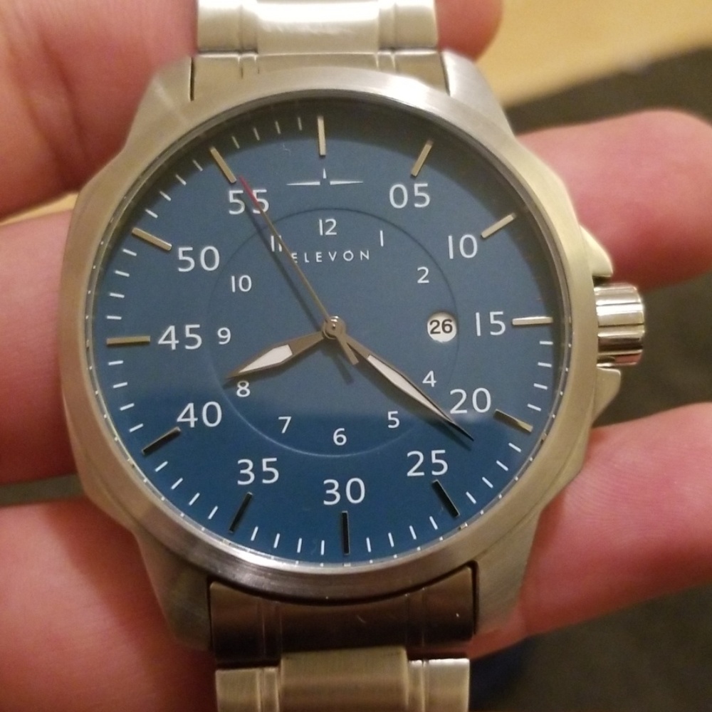 Elevon Hughes quartz